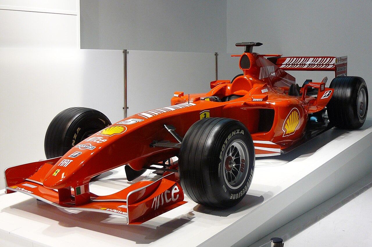 Monoplace de Formule 1 Ferrari en piste